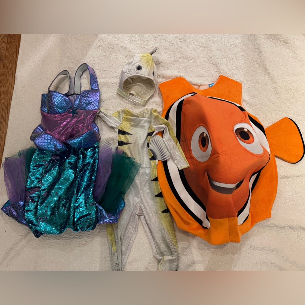 Family Fish Costume Set – Kids (2-3 Years), Mom (S), Dad (One Size) 🐟